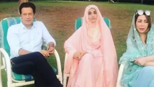 فرح گوگی، بشریٰ بی بی، عمران خان