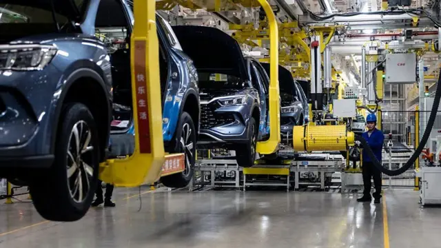 Linha de produção de fábrica de automóveis