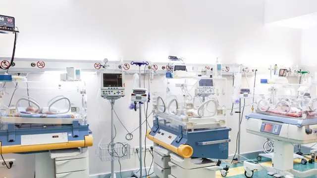 செயற்கை கருப்பை: குறைமாத குழந்தைகளின் உயிர்காக்கும் தொழில்நுட்பம்