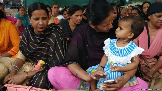 ਆਂਗਨਵਾੜੀ ਵਰਕਰਾਂ ਦਾ ਧਰਨਾ