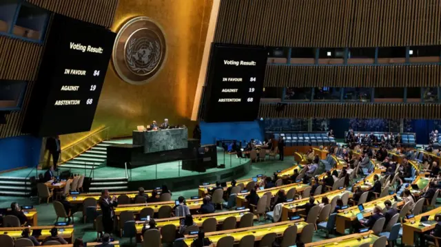 Foto panorâmica do plenário da ONUsolverde online bonusNova York com painelsolverde online bonusvotação ao fundo