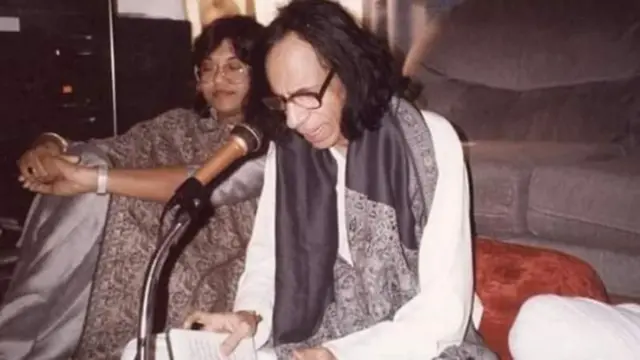 જૌન એલિયા, ઉર્દૂ સાહિત્ય, સાહિત્ય, ગઝલ, કવિતા, મુશાયરો, દિલ્હી, બીબીસી ગુજરાતી, કવિ, શાયર, ગઝલકાર
