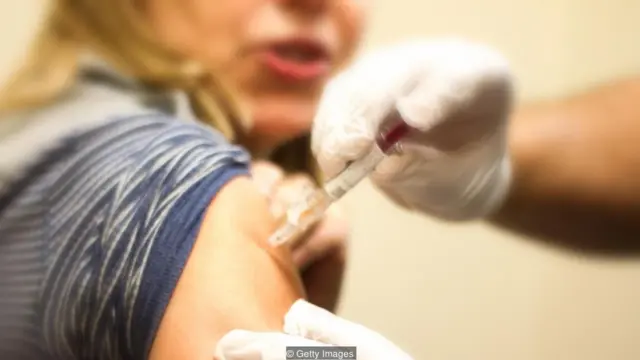 ப்ளூ காய்ச்சலுக்கான ஊசி மருந்தை காலையில் போட்டுக் கொள்வது, பிற்பகலில் போட்டுக் கொள்வதைவிட அதிகமான பாதுகாப்பை உங்கள் உடலுக்குத் தரும்