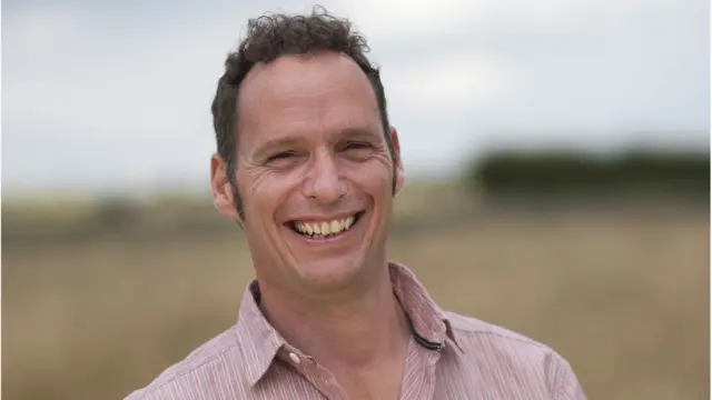 식물학자 트레버 다인스 박사