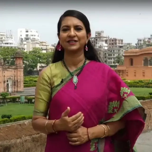 Кафе офицері орысша порно Жағажайда әйелімді сиқырлау