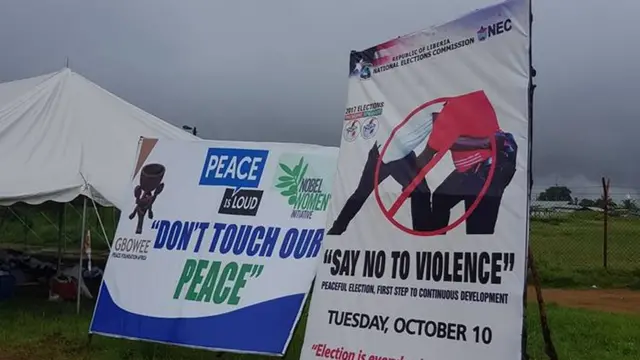 Placards wey contain peace words
