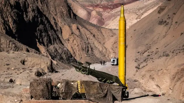 موشک با نوشته عبری