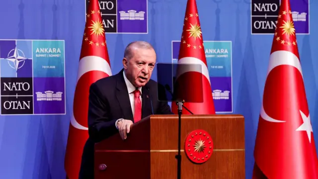 Cumhurbaşkanı Erdoğan, Ankara'daki NATO Zirvesi sonrası düzenlediği basın topantısında, ABD Başkanı Trump için, "Hassasiyetinden ötürü değerli dostuma teşekkür ediyorum" demişti