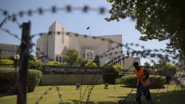 પાકિસ્તાનની સુપ્રિમ કોર્ટમાં આસિયા બીબીનો કેસ અંતિમ તબક્કામાં છે, પરંતુ નિર્ણય આપવામાં વિલંબ થઈ રહ્યો છે