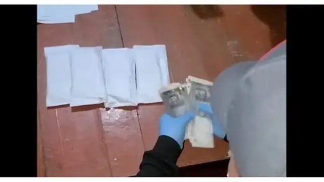 Кара-Суудагы агитатордун жанынан табылган акчаларды эсептегенде 313 миң сом болду