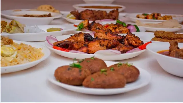 গরুর মাংসে তৈরি বিভিন্ন খাবার।