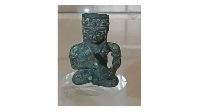 تمثال لطبالة المستنصر يعود إلى العصر الفاطمي بمتحف الفن الإسلامي في مصر