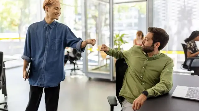 ماہرین کا خیال ہے کہ آج کے ماحول میں انٹرنز کو اپنی اہمیت کا بخوبی اندازہ ہے