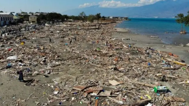 পালু শহরের উপকুল এখন ধ্বংসস্তুপ