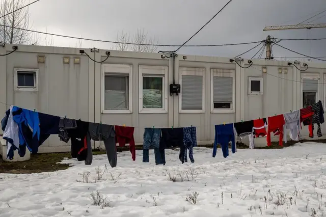 ఖార్కివ్ శివారుల్లోని మాడ్యూల్ సిటీ కంటెయినర్ ఇళ్లు