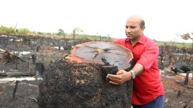 වනාතවිල්ලුව විනාශයට පත් ප්රදේශය වෙත ගිය පරිසර සංවිධාන නියෝජිතයෙක්