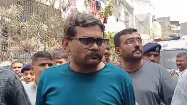 ચિરાગ ગોટી, સુરત પોલીસ ધરપકડ, ખોટા કેસની ધમકી, ખંડણી, વ્યાજખોરી, ધીરધારનો ધંધો, ગેંગસ્ટર, સ્ટુડન્ટ લીડર, અલગ-અલગ કેસ, બીબીસી ગુજરાતી,