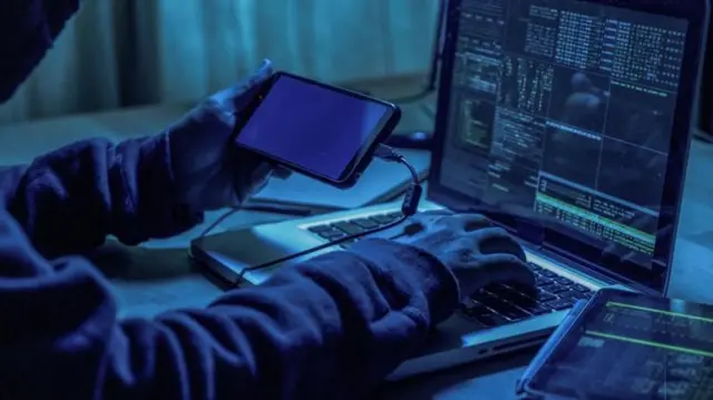 `தானா சேர்ந்த கூட்டம்’ பட பாணியில் ஏமாற்றப்பட்ட வர்தமான் குழுமத் தலைவர் எஸ்.பி.ஓஸ்வால்; நூதன மோசடி நடந்தது எப்படி?