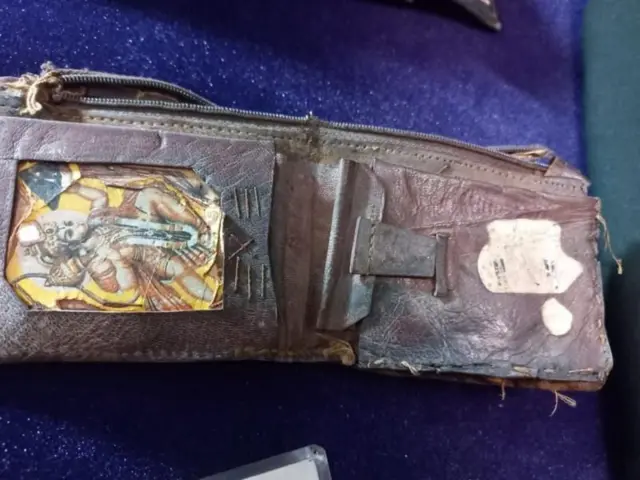 पालमपूरच्या संग्रहालयात ठेवलेलं कॅप्टन सौरभ कालिया यांचं पाकीट
