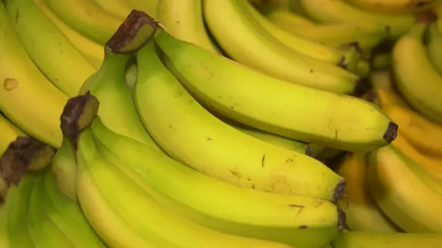 有报道说，贝佐斯每天在西雅图亚马逊总部给路人大约4500只香蕉。