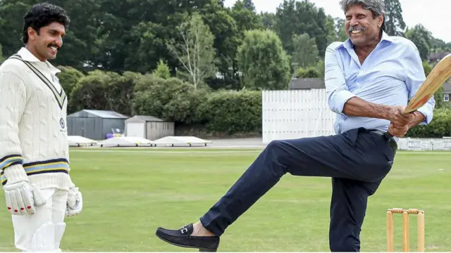 Ranveer Singh (L) and Kapil Dev