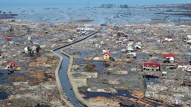 Área destruída em Aceh, Indonésia