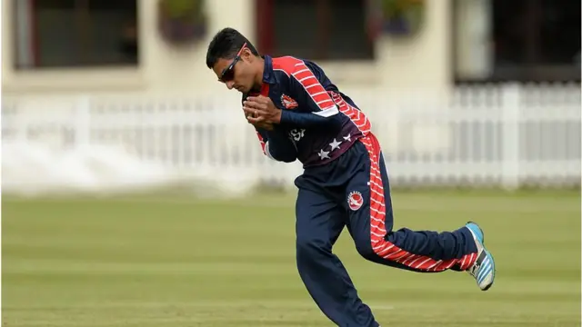 1983માં જન્મેલા તિમિલે 1999માં જુનિયર ક્રિકેટમાં રમવાનો પ્રારંભ કર્યો અને 2002માં તે ગુજરાતની ટીમમાં સામેલ થઈ ગ