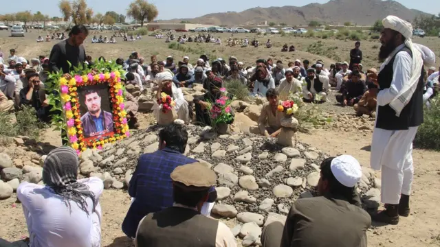د احمد شاه د جنازې مراسم