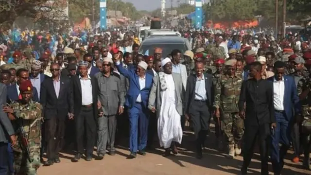 Madaxweyne Farmaajo ayaa tagay Galmudug wuxuuna ka qeybgalay dhameystirka heshiiskii Ahlu Sunna iyo maamulka gobolka