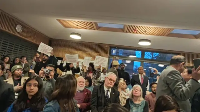 एसएफ़आई