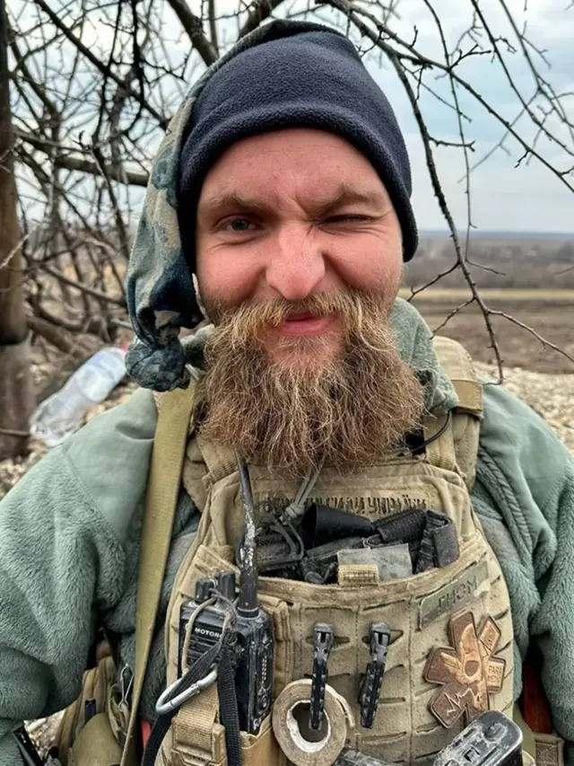 Unsoldat ukrainien sur le terrain.