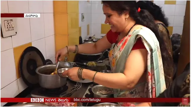 72 మంది సభ్యుల ఉమ్మడి కుటుంబం