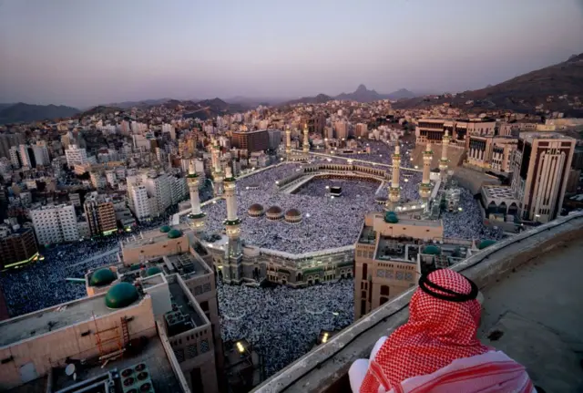 મક્કા, મસ્જિદ, બીબીસી ગુજરાતી, સાઉદી અરેબિયા, મુસલમાન, ઇસ્લામ, ધર્મ, હજયાત્રા, ગેસ્ટ હાઉસનો વિવાદ, મક્કાનો વિવાદ