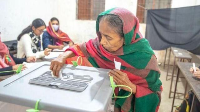 வங்கதேசம்