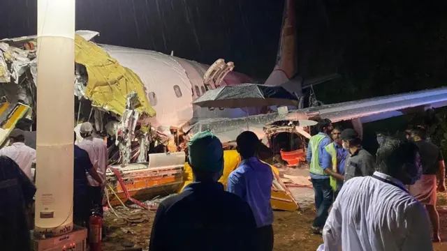 ফ্লাইট IX 1134 এ যাত্রী ছিল ১৮৪ জন আর ক্রু ছিল ৬ জন।
