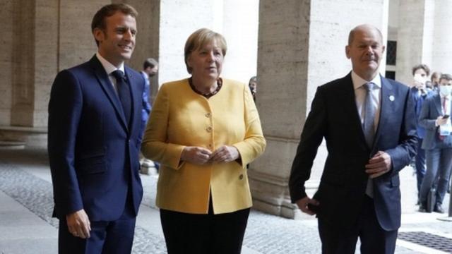 Tổng thống Macron có mối quan hệ thân thiết với Thủ tướng Angeka Merkel và Olaf Scholz có kế hoạch tiếp tục điều này