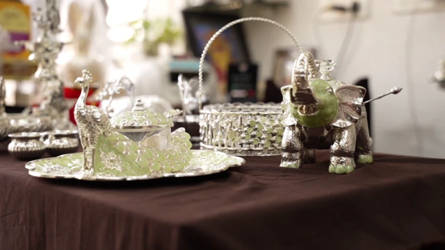 ચાંદીના ભાવમાં ઉછાળો કેમ આવ્યો, જર્મન સિલ્વર એટલે શું, ભારતમાં જર્મન સિલ્વરની લોકપ્રિયતા, જર્મન સિલ્વરની વસ્તુઓ, ચાંદી અને જર્મન સિલ્વરમાં રોકાણ કરાય, બીબીસી ગુજરાતી