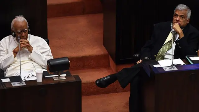 கொரோனா வைரஸ்: "இப்போது தேர்தல் வேண்டாம்" - இலங்கையில் எதிர்க்கட்சிகள் கூட்டாக கோரிக்கை