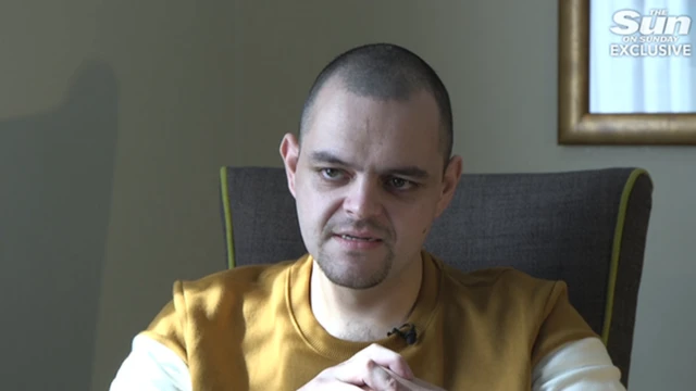 เอเดน แอสลิน วัย 28 ปี ฝ่ายรัสเซียจับตัวได้ขณะสู้รบในเมืองมาริอูโปล เมื่อเดือน เม.ย.ที่ผ่านมา