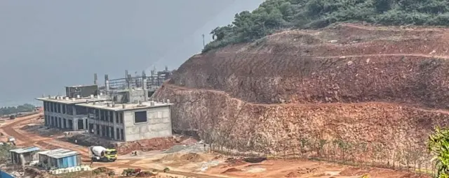 రుషికొండపై నిర్మాణాలు