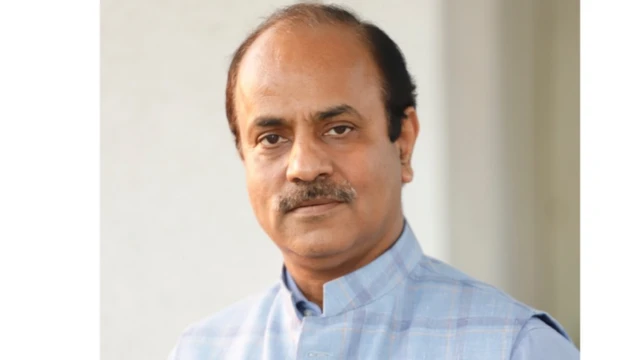 અચલ ખરે, એમ ડી, NHSRCL