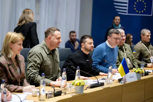 Ольга Стефанішина, Андрій Єрмак, Володимир Зеленський, Дмитро Кулеба, Андрій Сибіга та Роман Машовець у в штаб-квартирі Європейської Ради, 9 лютого 2023 року в Брюсселі, Бельгія