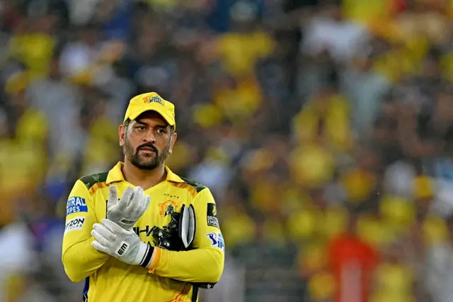 எப்போது ஓய்வு - தோனி பதில்