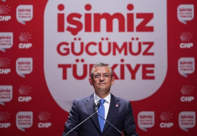 Türkiyədəki ana müxalifət partiyası CHP-nin sədri Özgür Özel