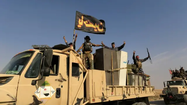 2016 yılında Şii Halk Seferberlik Güçleri Musul'da IŞİD'e karşı