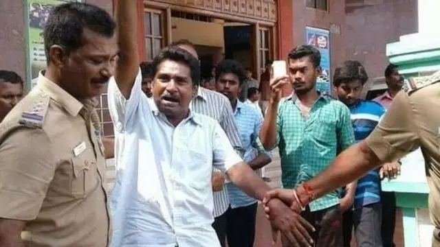 முகிலன்