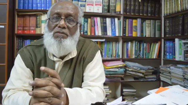 असम प्रदेश कांग्रेस के नेता तथा गुवाहाटी हाई कोर्ट के वरिष्ठ वकील हाफ़िज़ रसीद अहमद चौधरी एसआर के जरिए कुछ इलाकों में वोटरों के नाम काटने और जोड़ने की बात पर संदेह जताते हैं. 