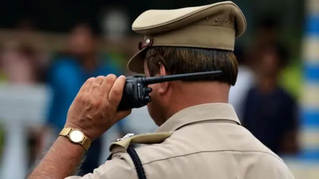 పోలీసులు