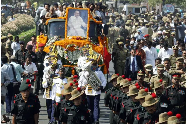 పీవీ నరసింహారావు అంతిమ యాత్ర