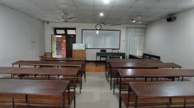 Yetuklar porno galereyasi